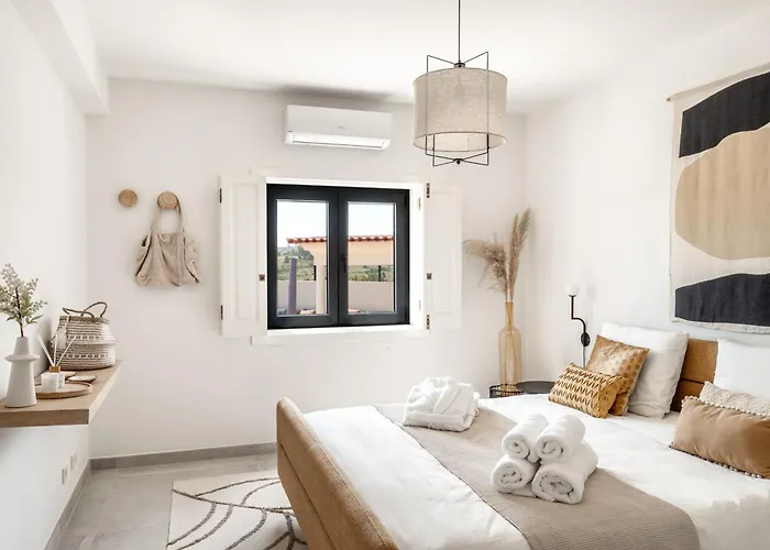 Acacias - Boutique In Wine Country